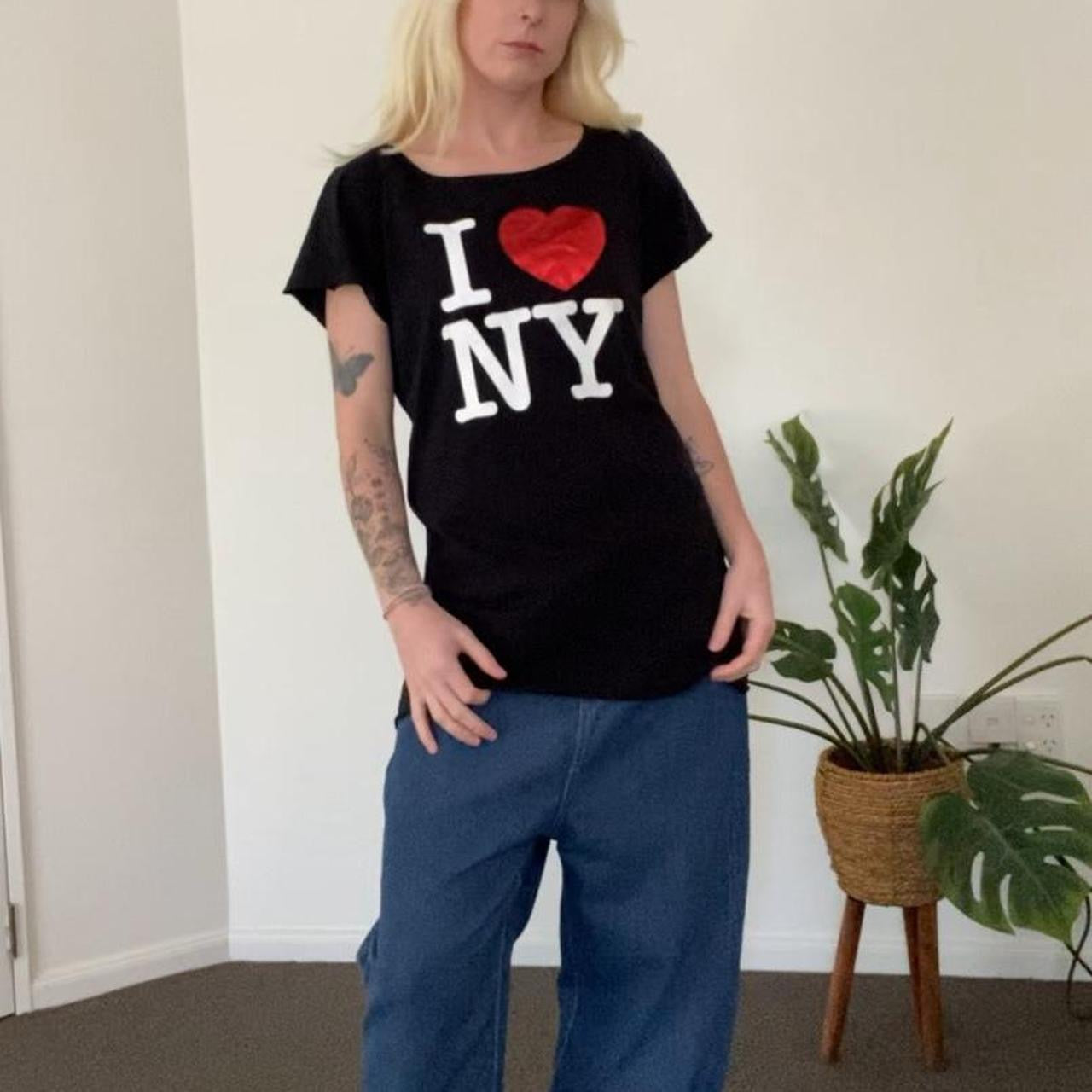 Amazing Y2K I ❤️ NY black tee