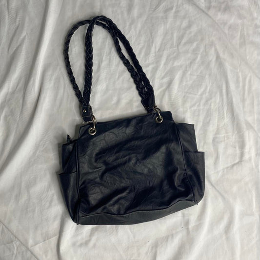 Beautiful 00s style Chucky leather style bag