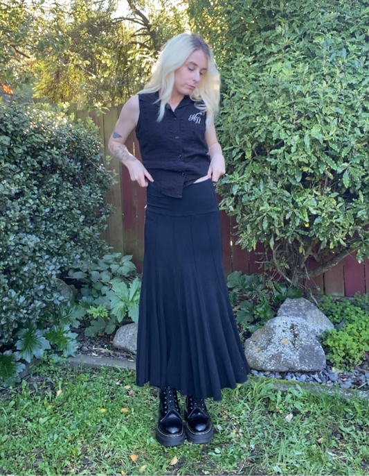 Y2K Black Pleated Maxi Skirt
