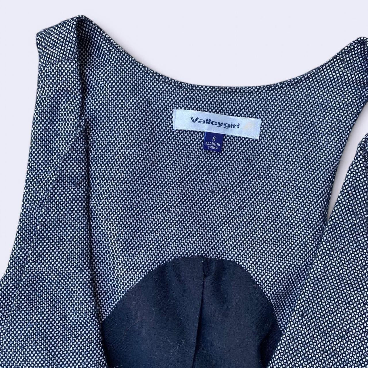 The coolest 00s grey clip up vest!