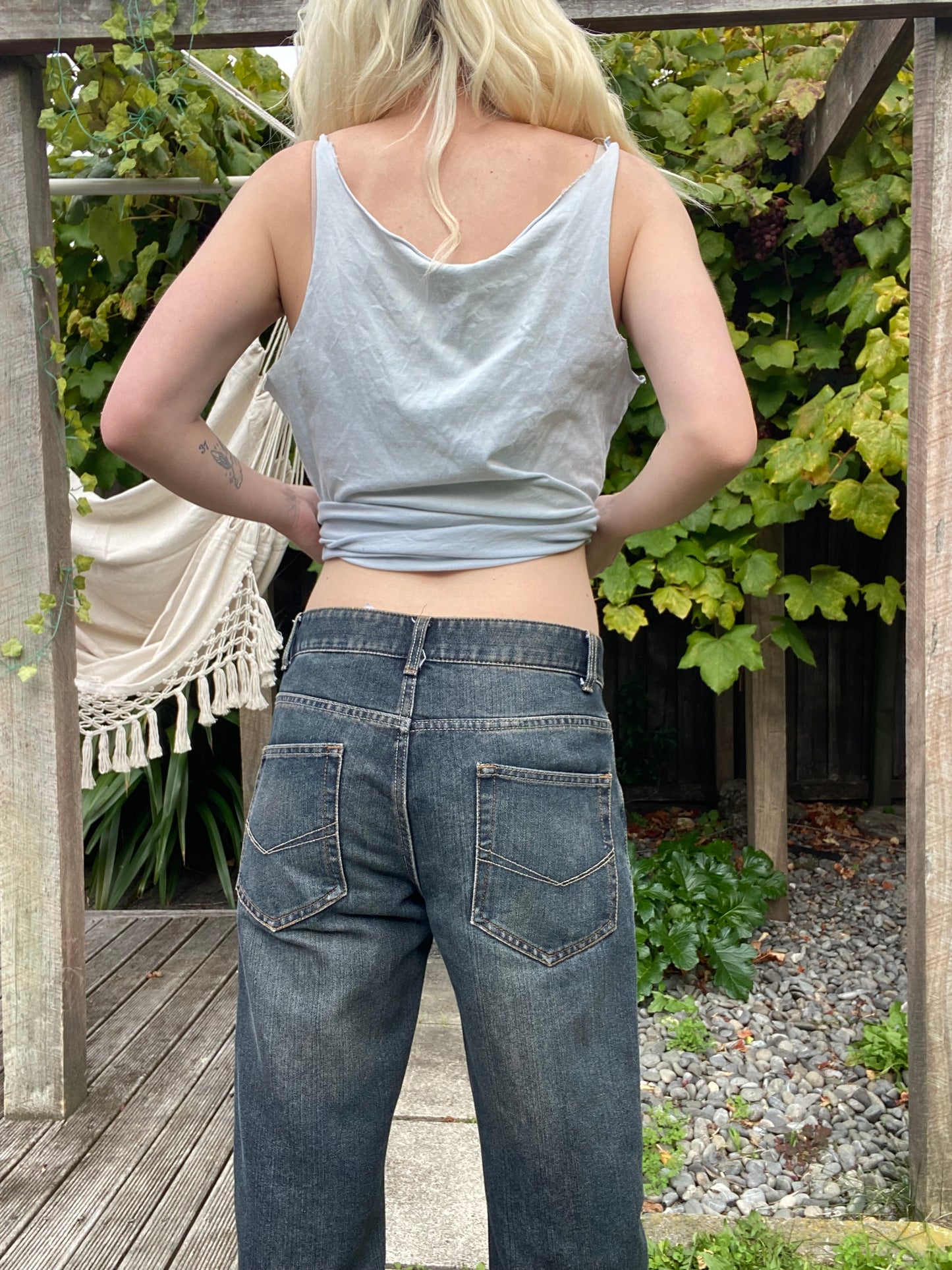 00s straight leg, low rise denim jeans