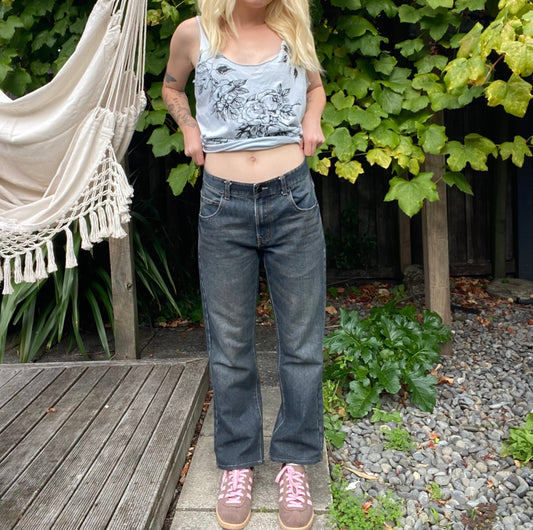 00s straight leg, low rise denim jeans