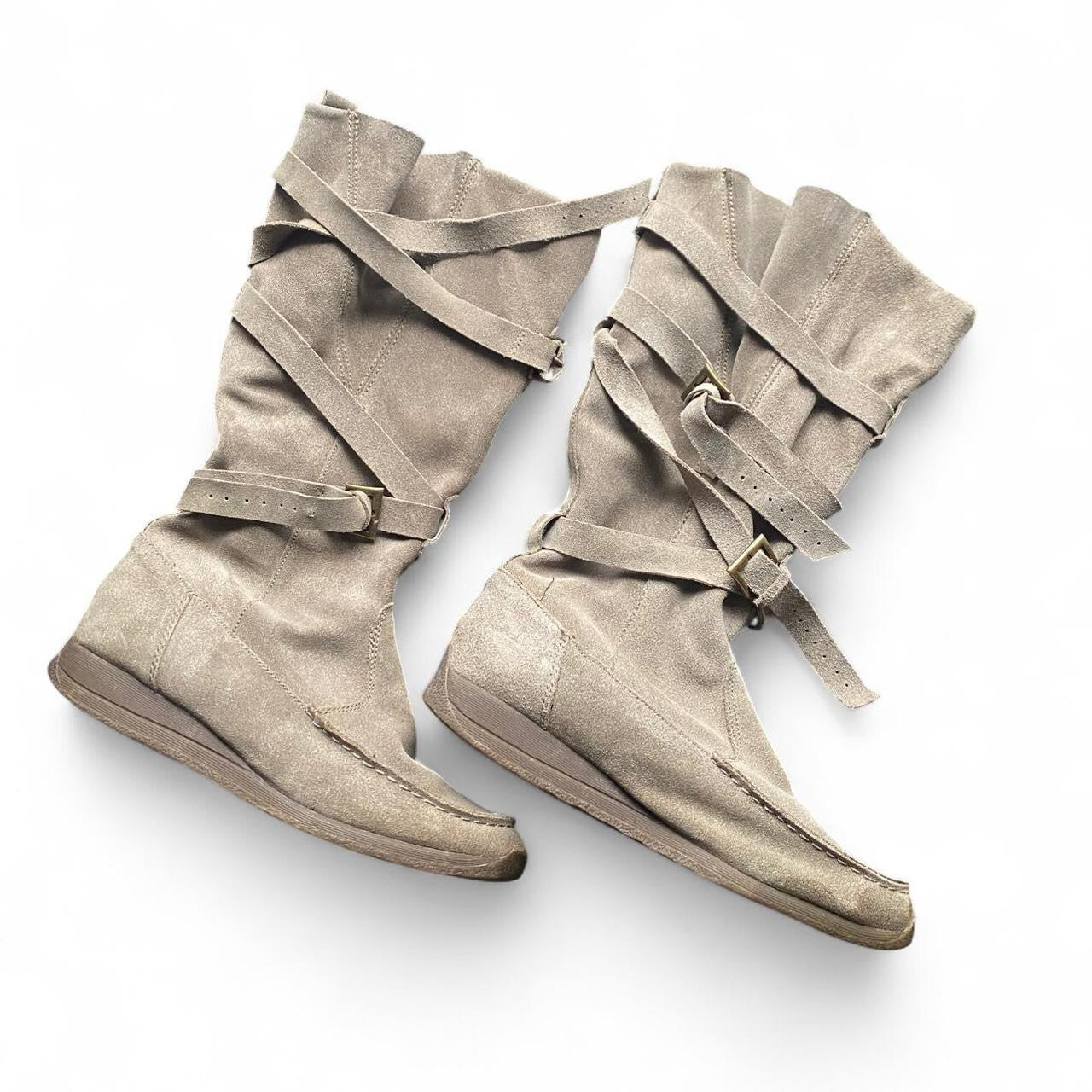 Y2K suede boots with buckles and laces