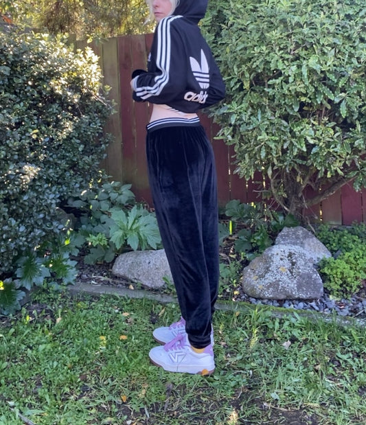 Velvet Black High-waisted sweatpants