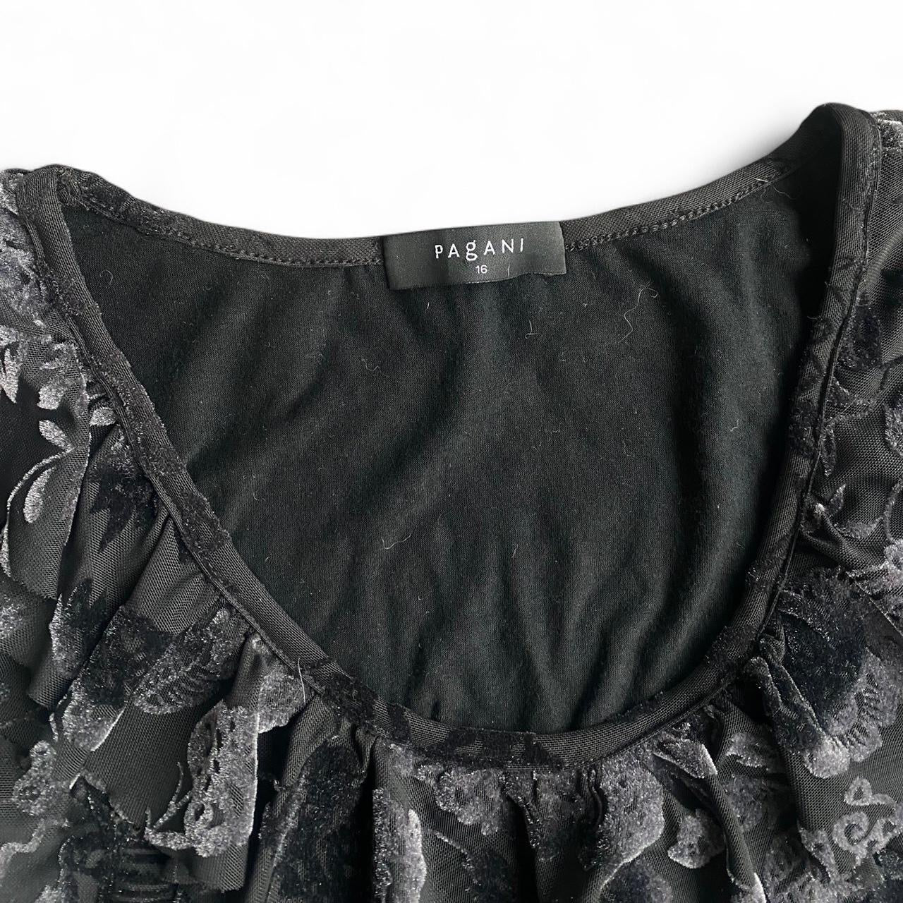 00s 3/4 sleeve black velvet ruffle top