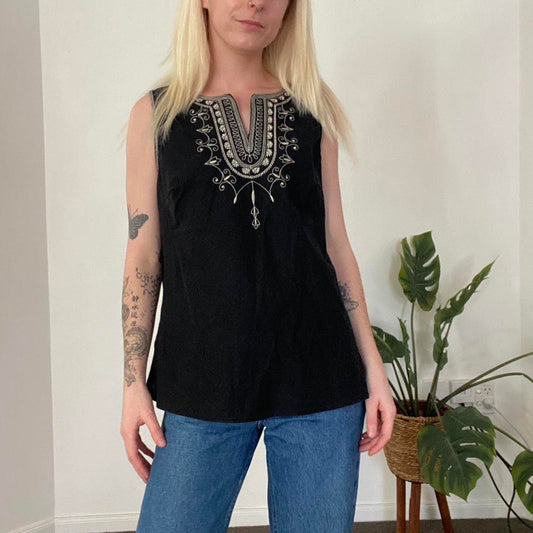 Y2K black linen tank with white embroidery