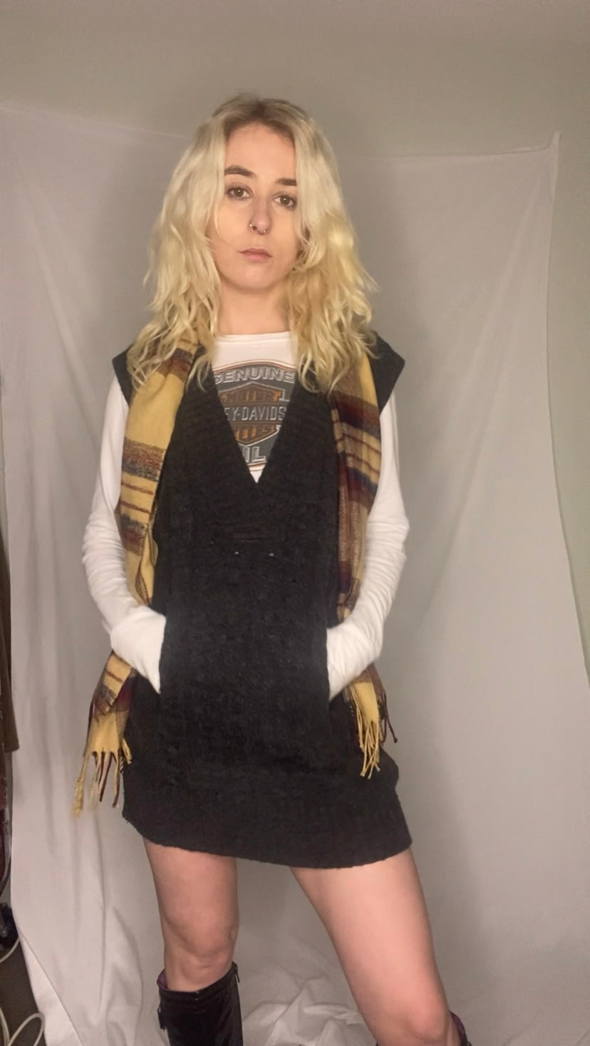 Y2K Grey knit sweater vest dress with buttons