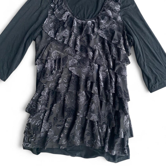 00s 3/4 sleeve black velvet ruffle top