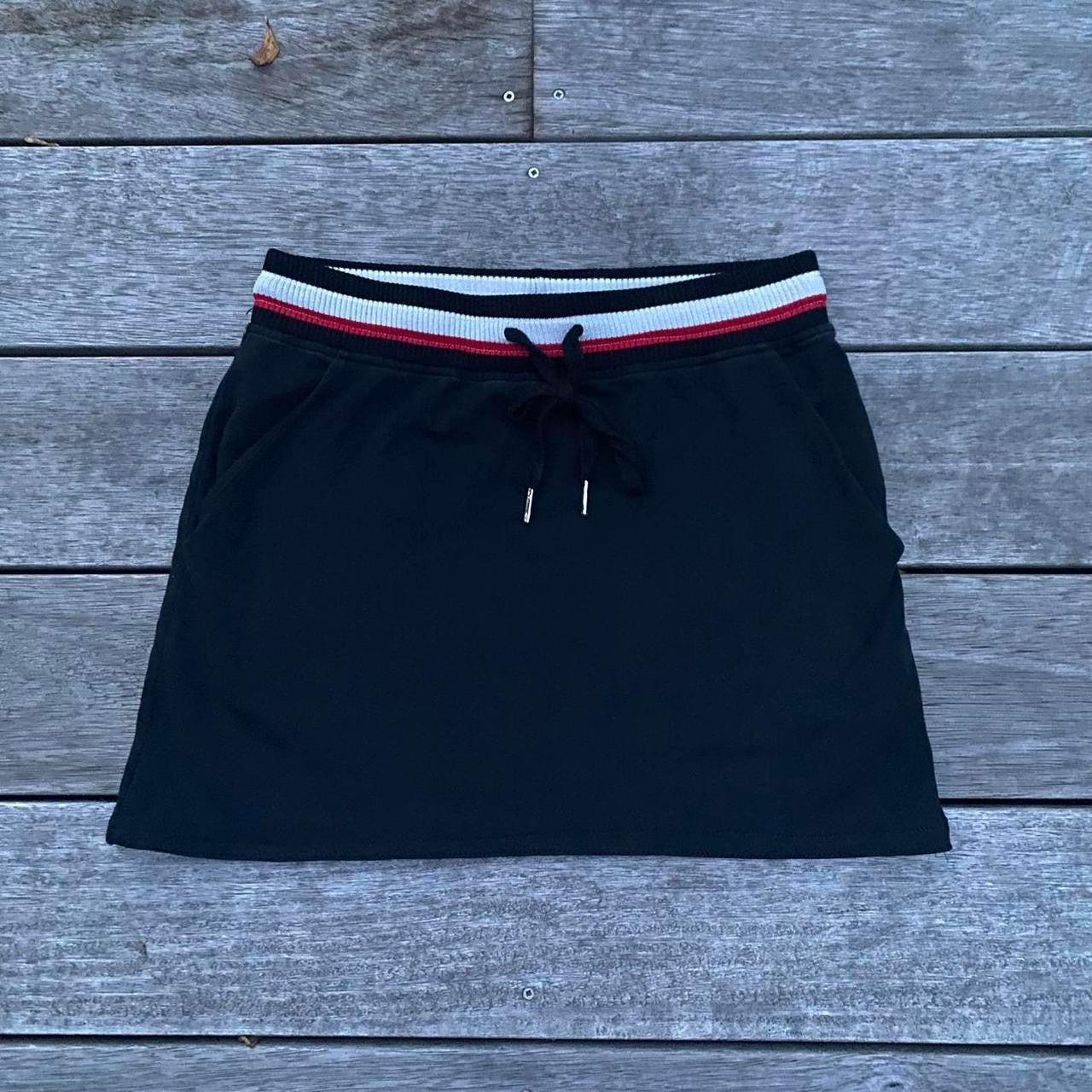 Black storm skirt with drawstrings