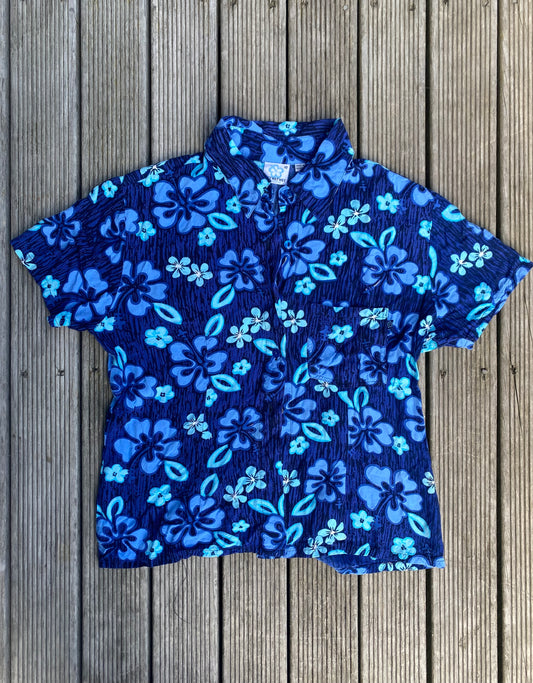 Cool surfer cropped floral button-up shirt